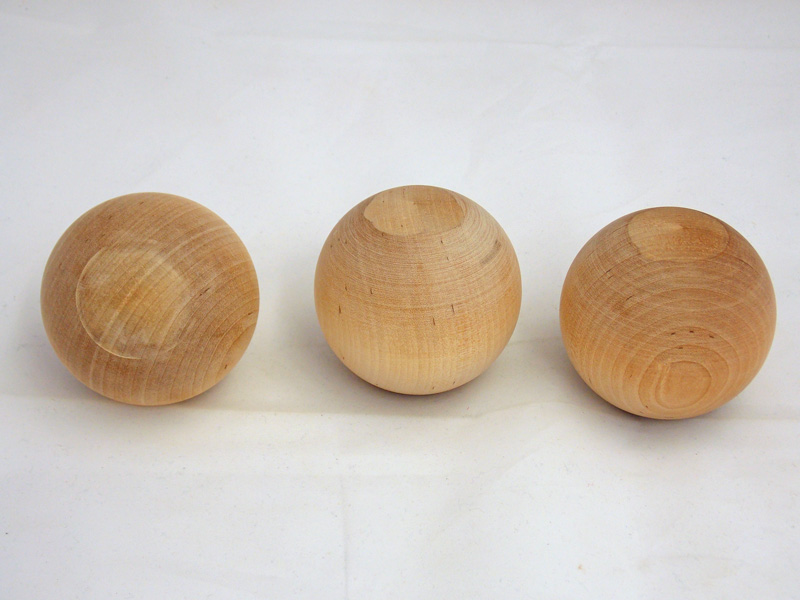 1-1/4″ Full Round Wood Balls